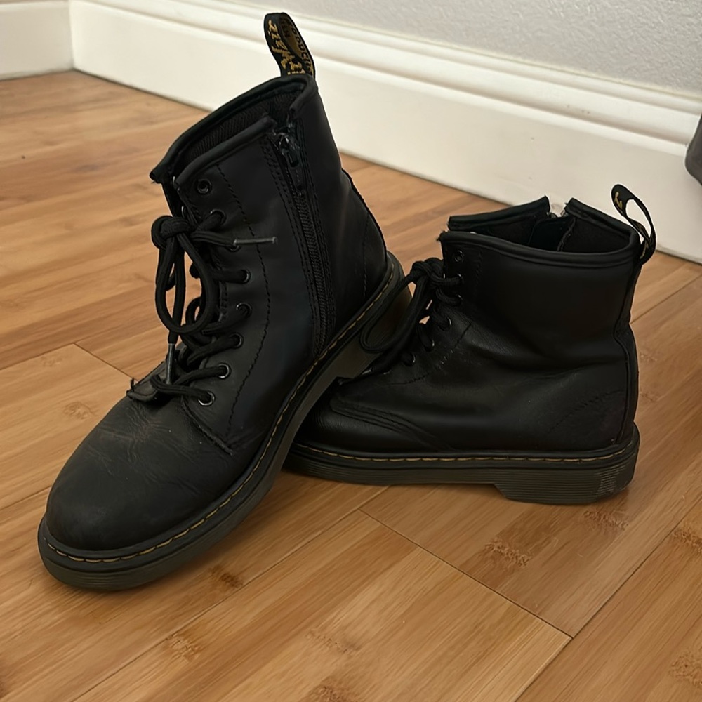 Dr. Martens Boots Kids Size 4 Black